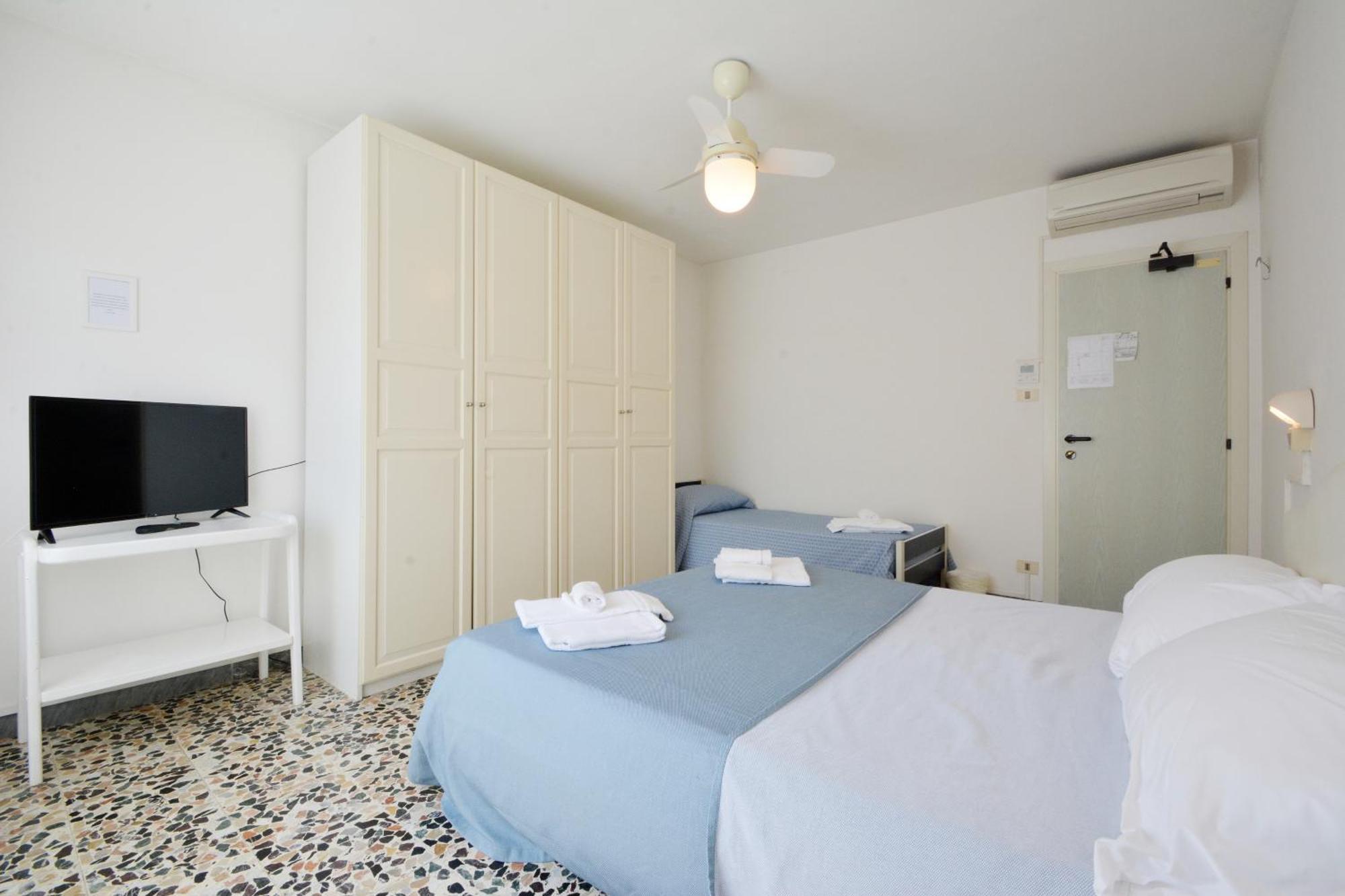 Hotel Maddalena Marina di Ravenna Rum bild